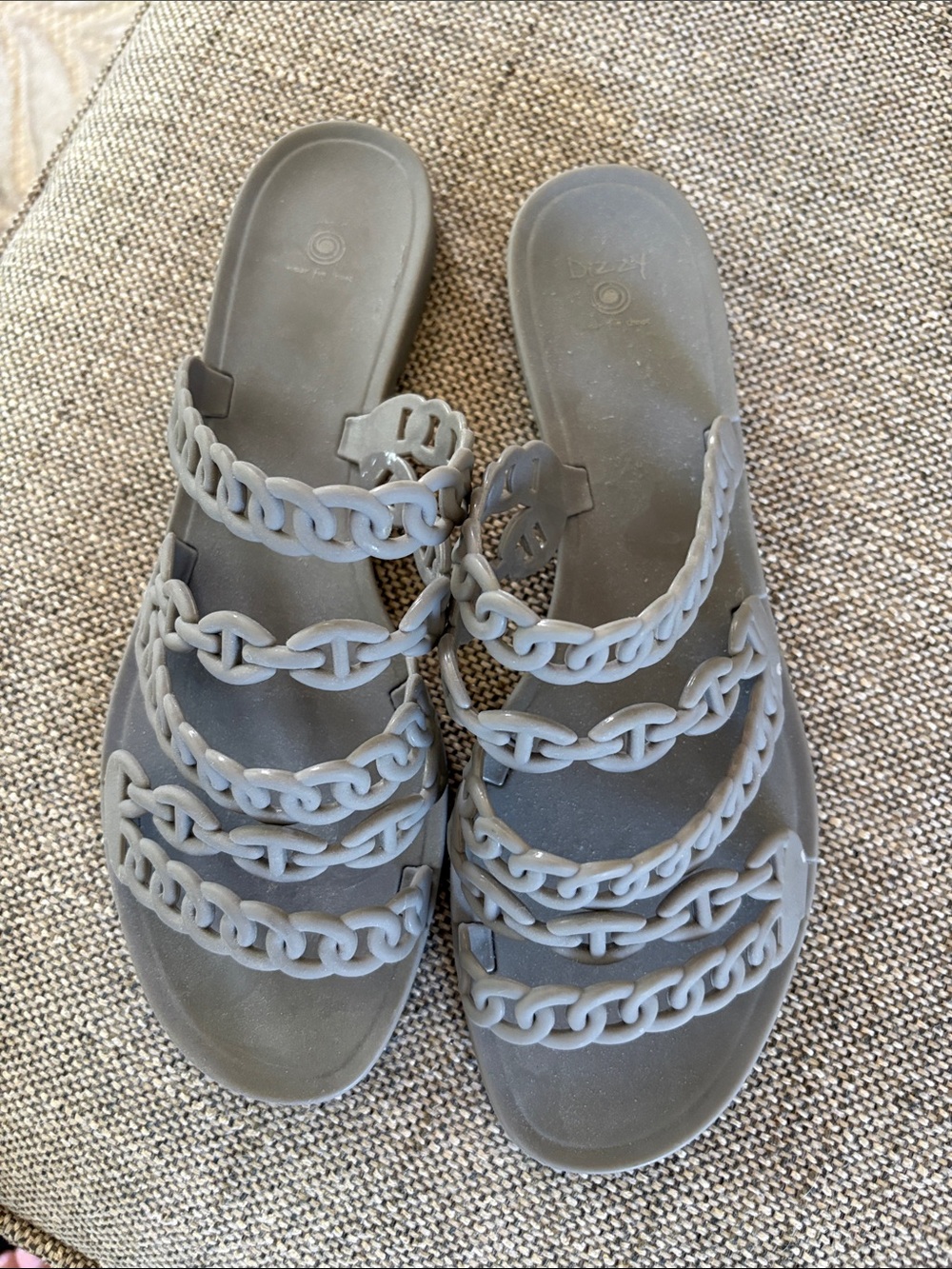 Gray Chain-Strap Women’s Silicone Slide Sandals